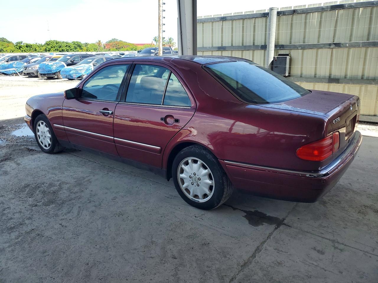 Mercedes-Benz E-Class 300td