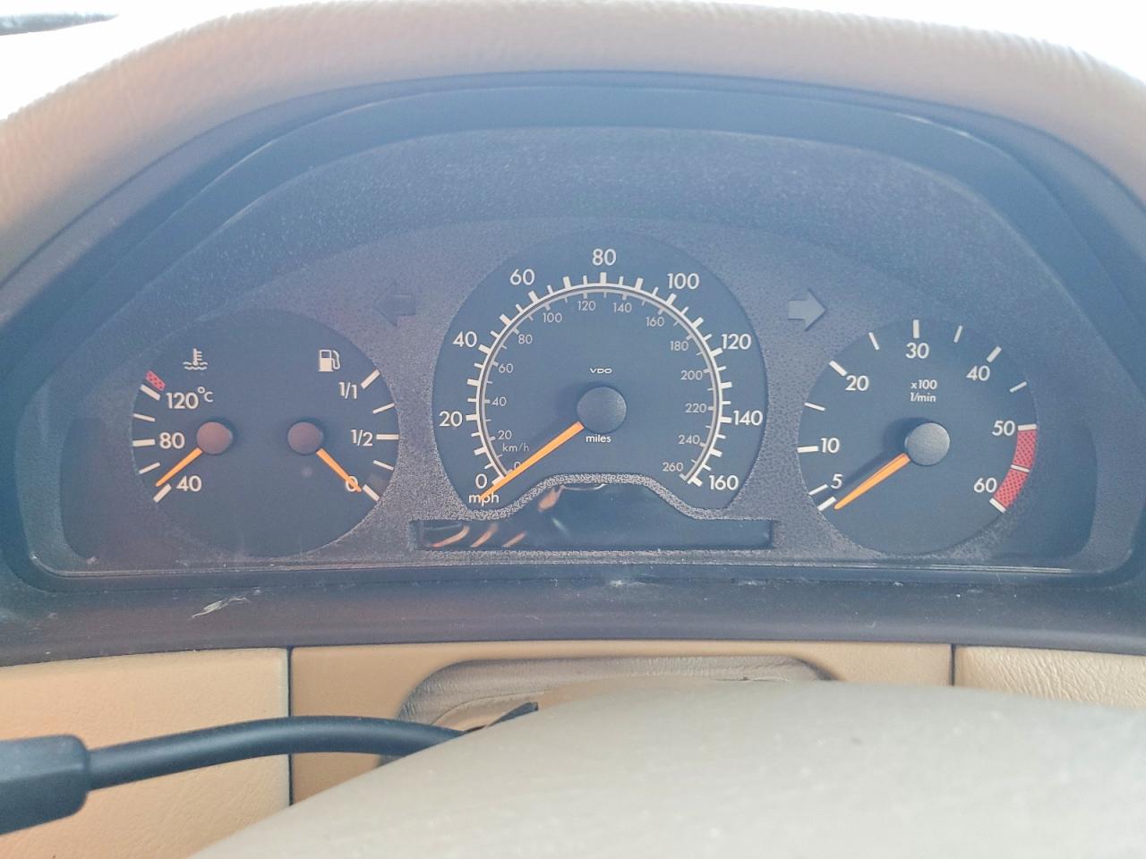 Mercedes-Benz E-Class 300td