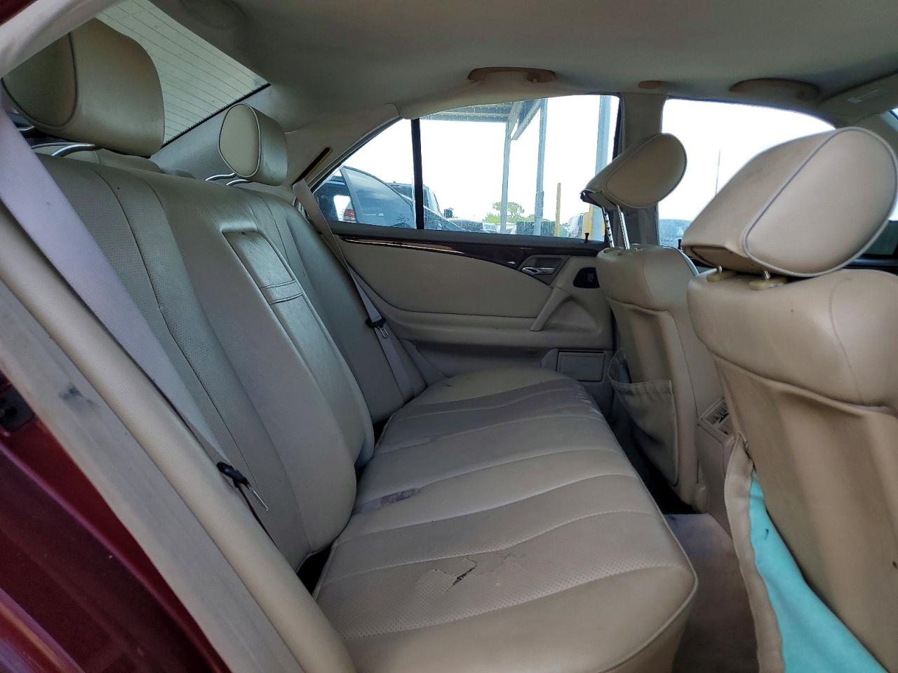 Mercedes-Benz E-Class 300td