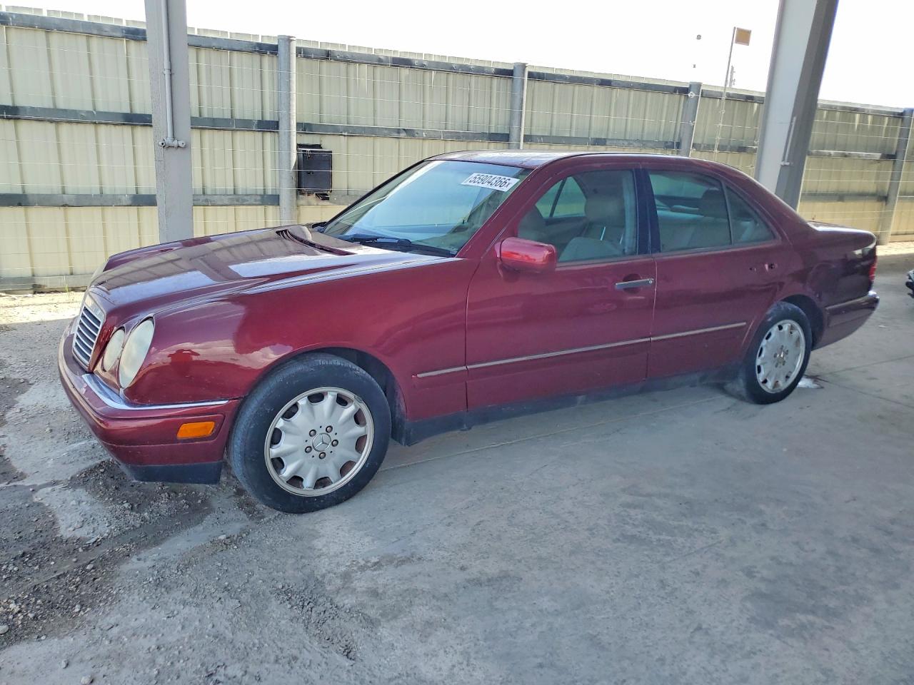 Salvage Mercedes-Benz E-Class Image