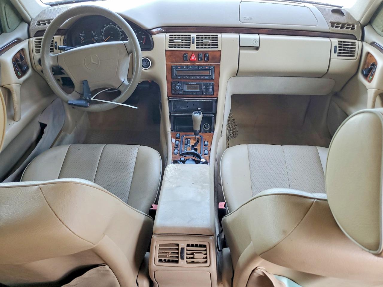 Mercedes-Benz E-Class 300td