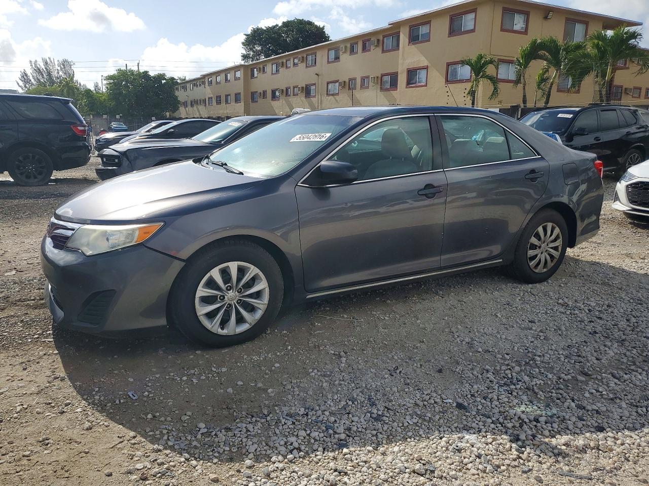 Salvage Toyota Camry Image