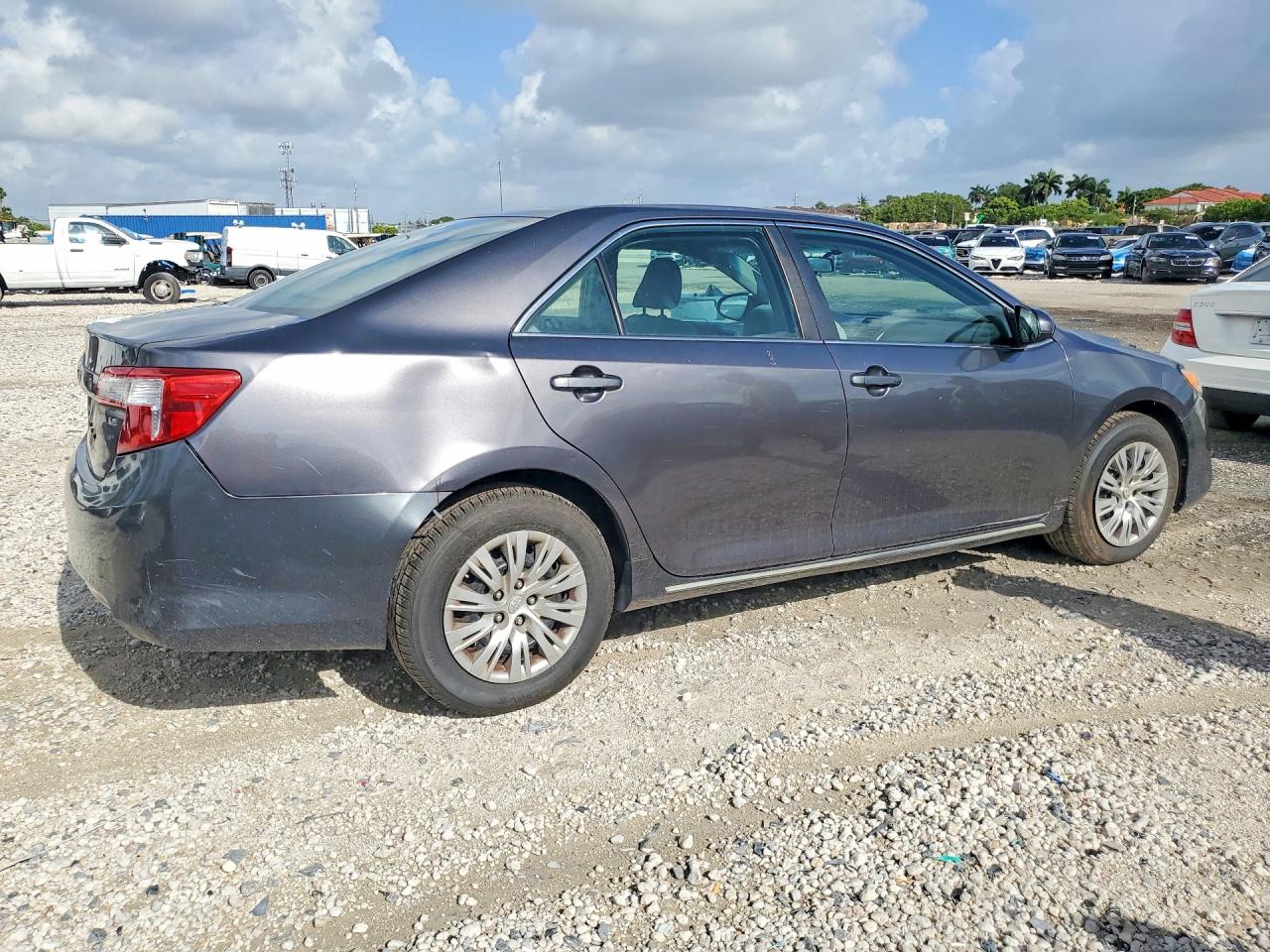 Toyota Camry Le