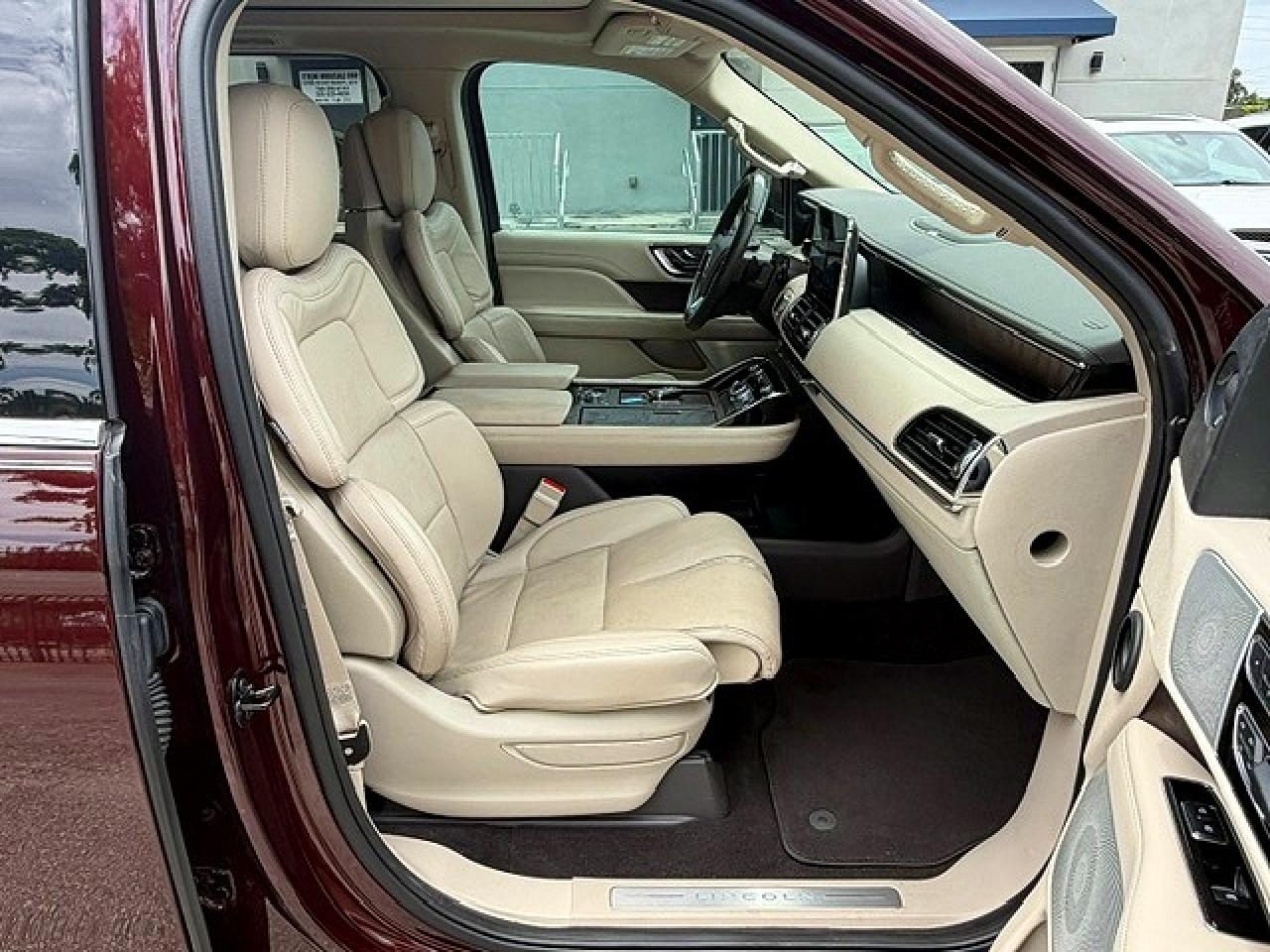 Lincoln Navigator Reserve