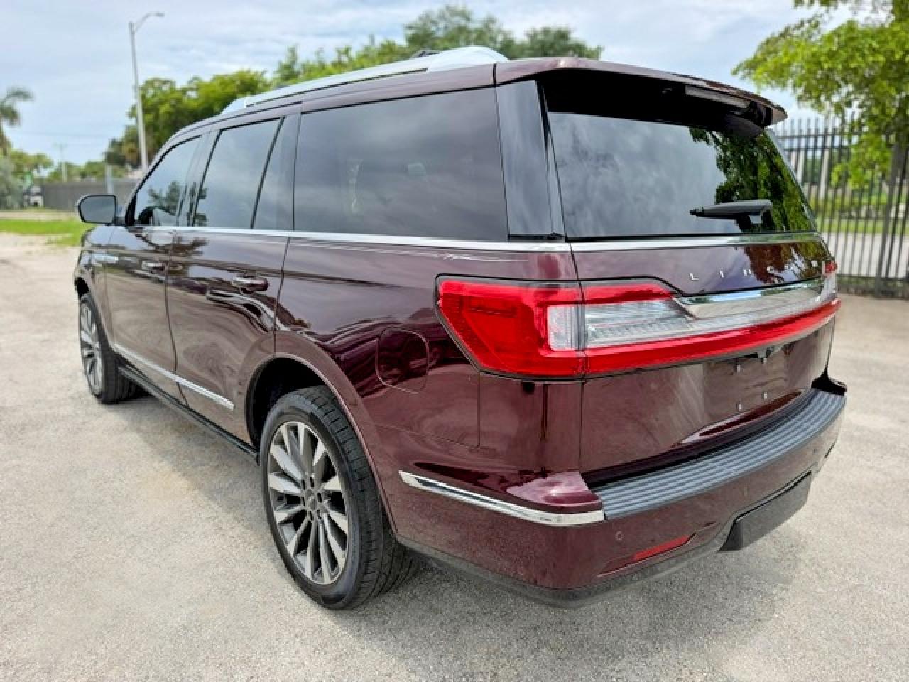 Lincoln Navigator Reserve