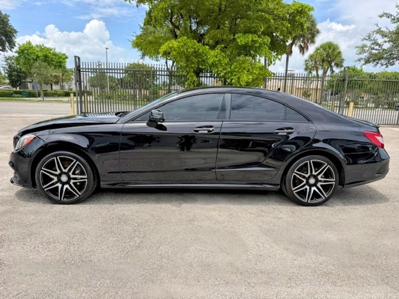 Mercedes-Benz Cls-class 550