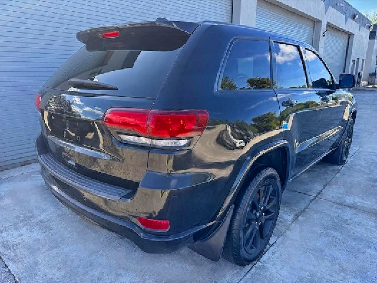 Jeep Cherokee Laredo