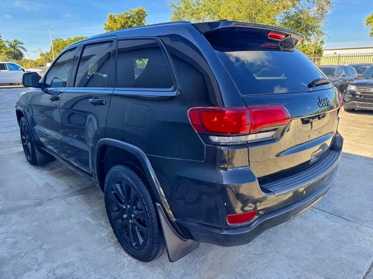 Jeep Cherokee Laredo