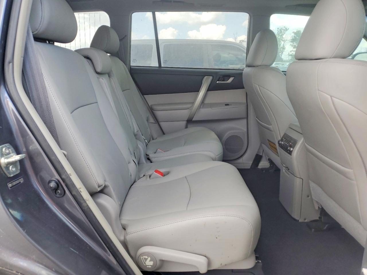 Toyota Highlander Se