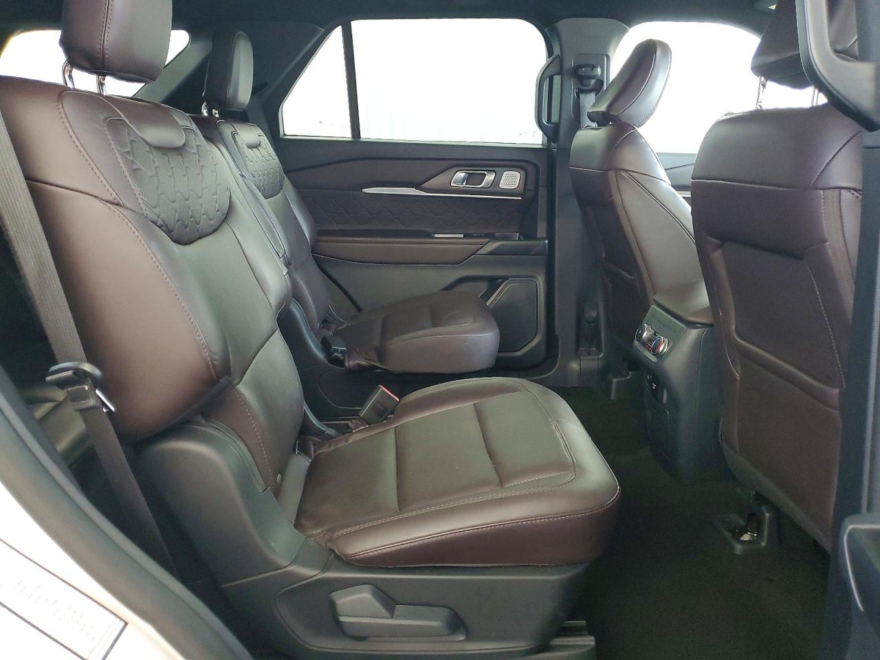 Ford Explorer Platinum