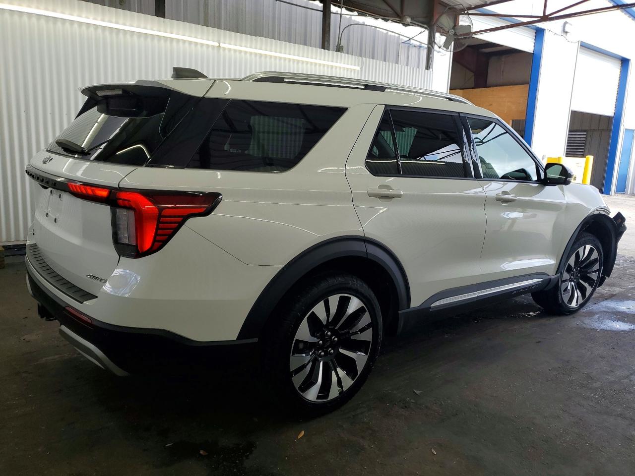 Ford Explorer Platinum