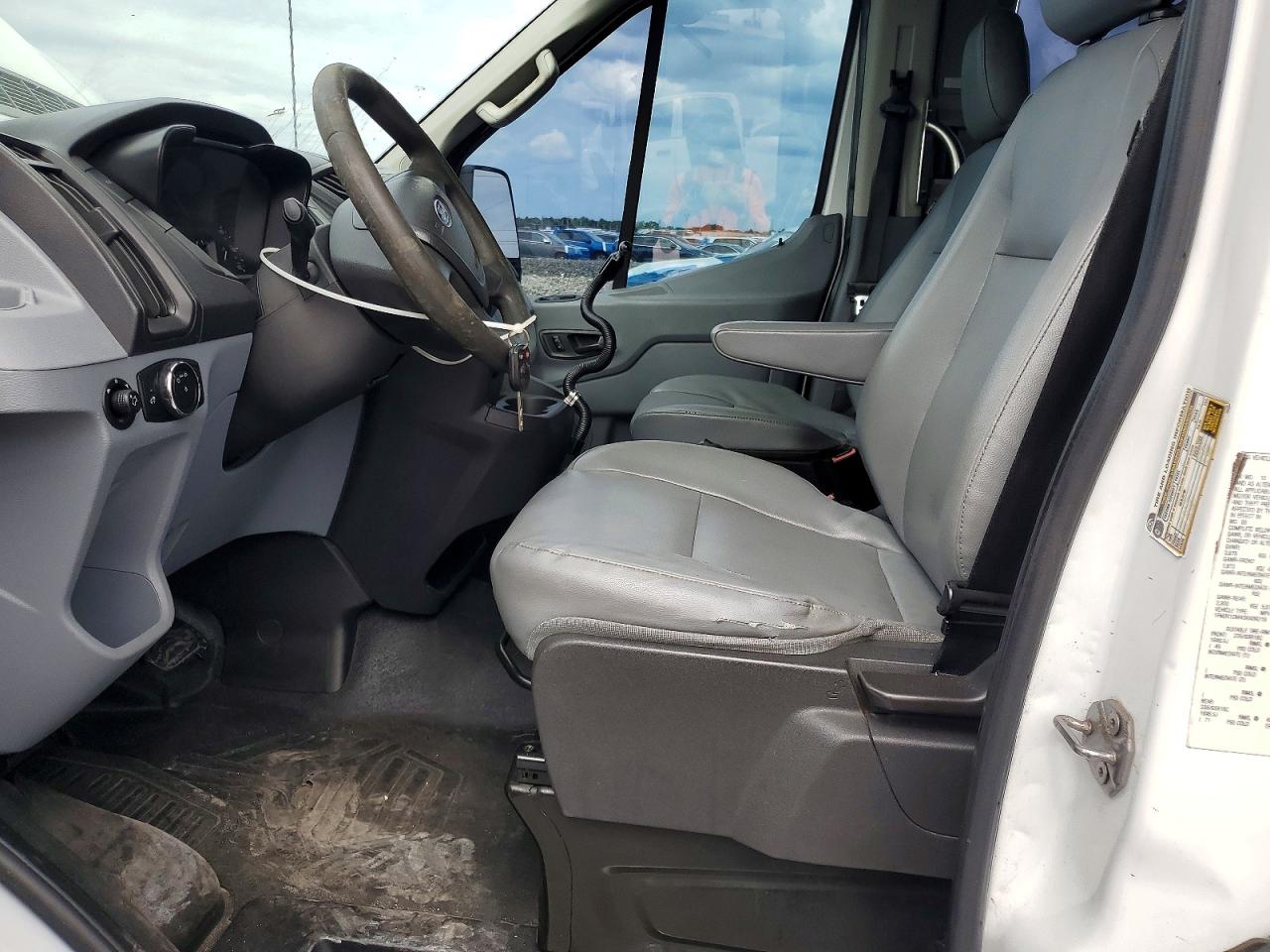 Ford Transit T-150