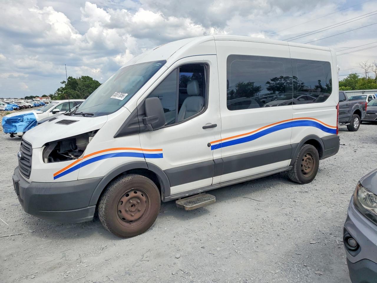 Salvage Ford Transit Image