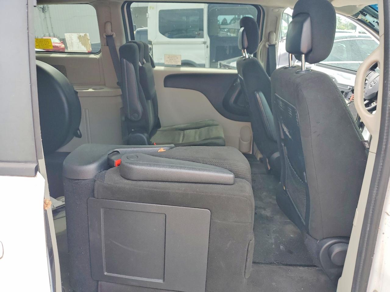 Dodge Caravan Sxt