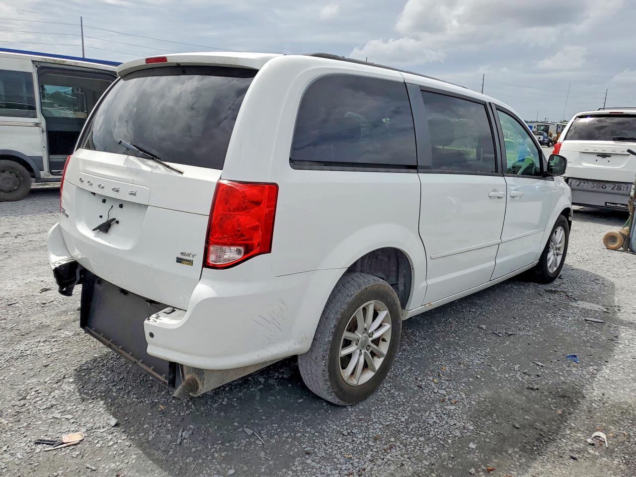Dodge Caravan Sxt