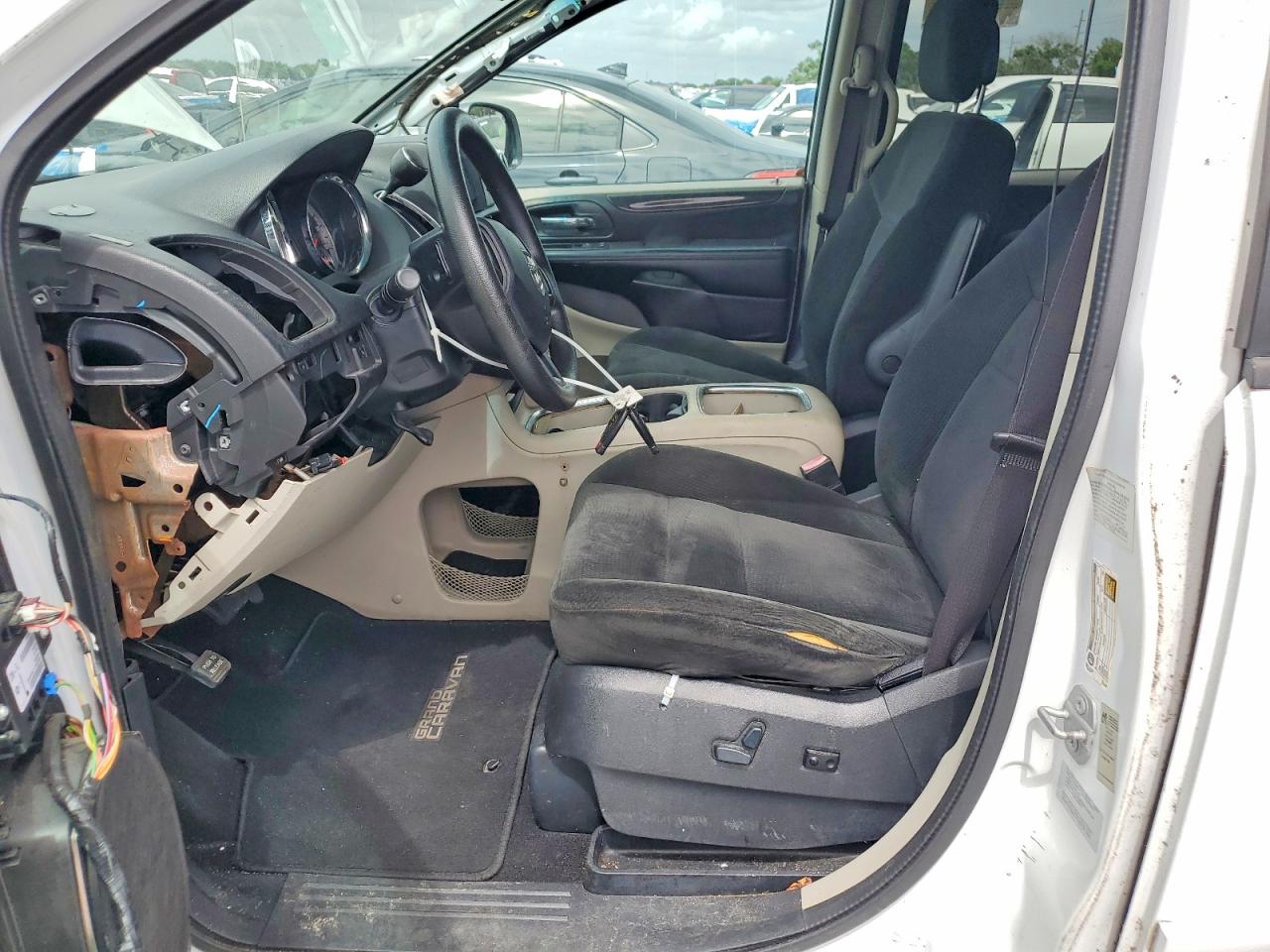 Dodge Caravan Sxt