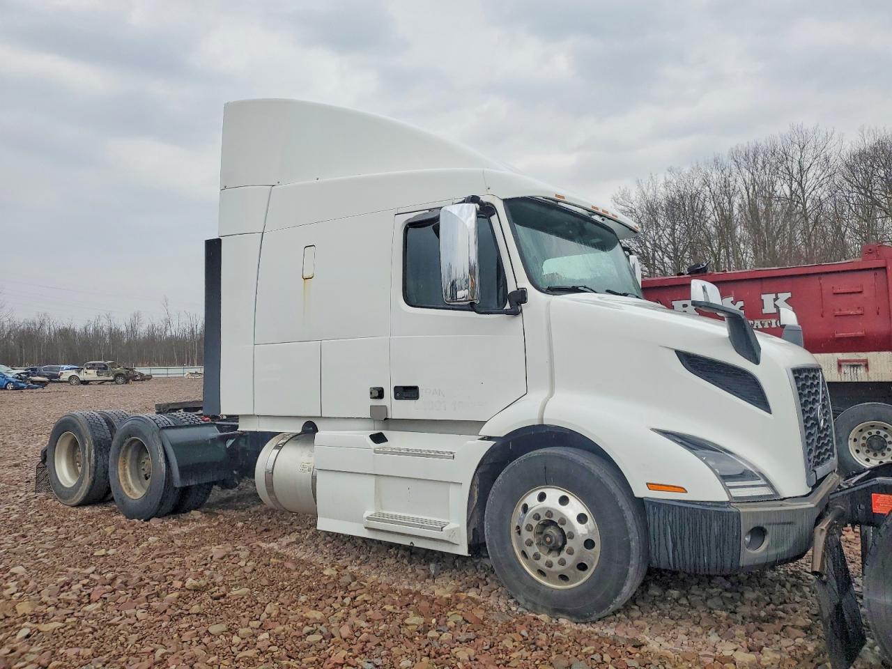 Salvage Volvo Vnr Image