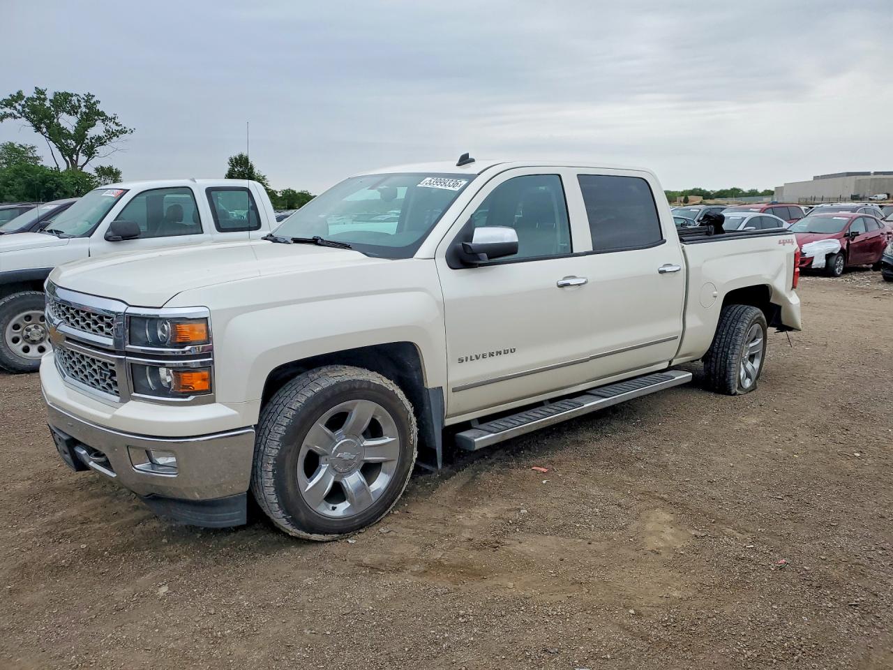 Salvage Chevrolet Silverado Image