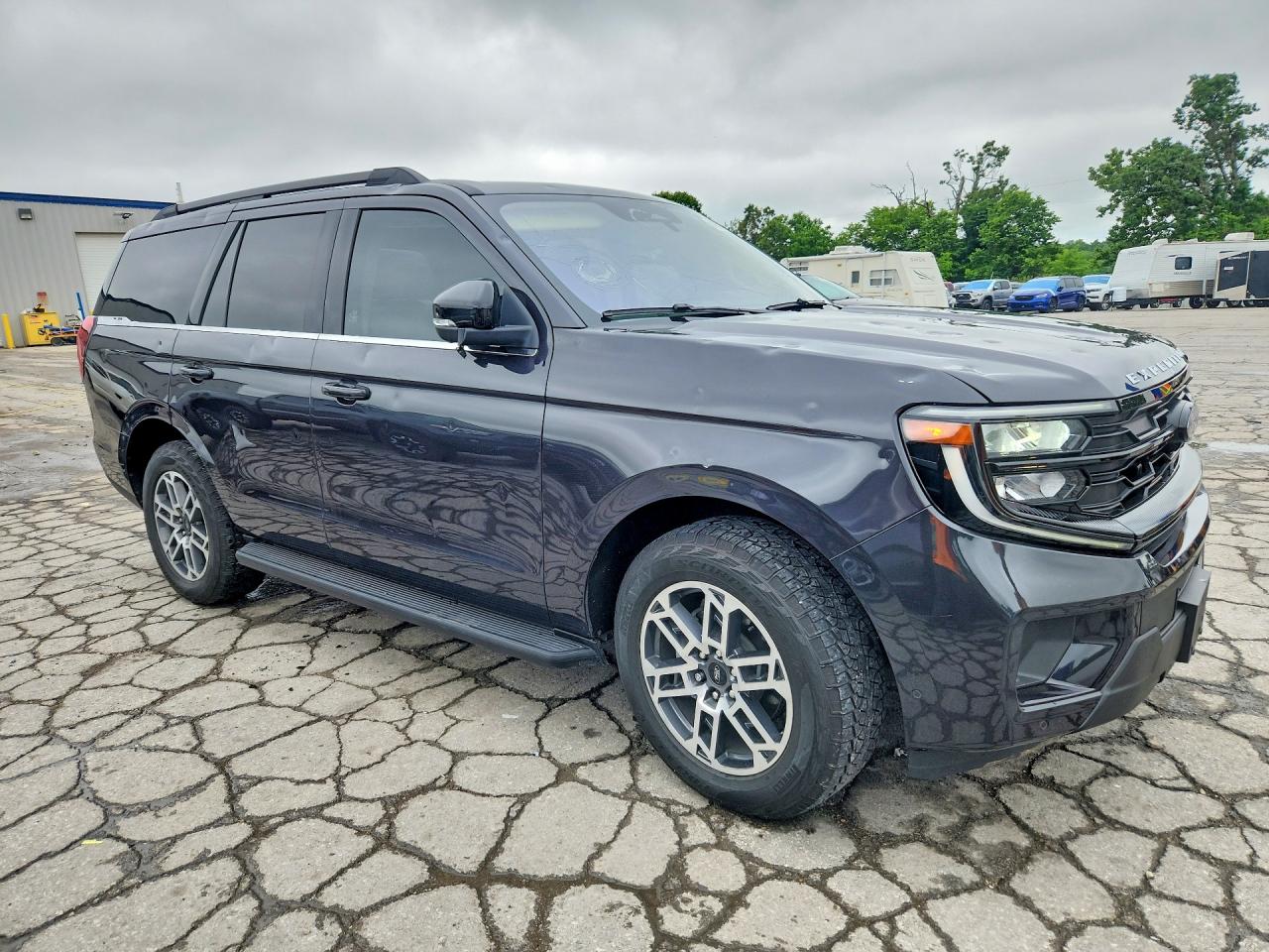 Ford Expedition Active