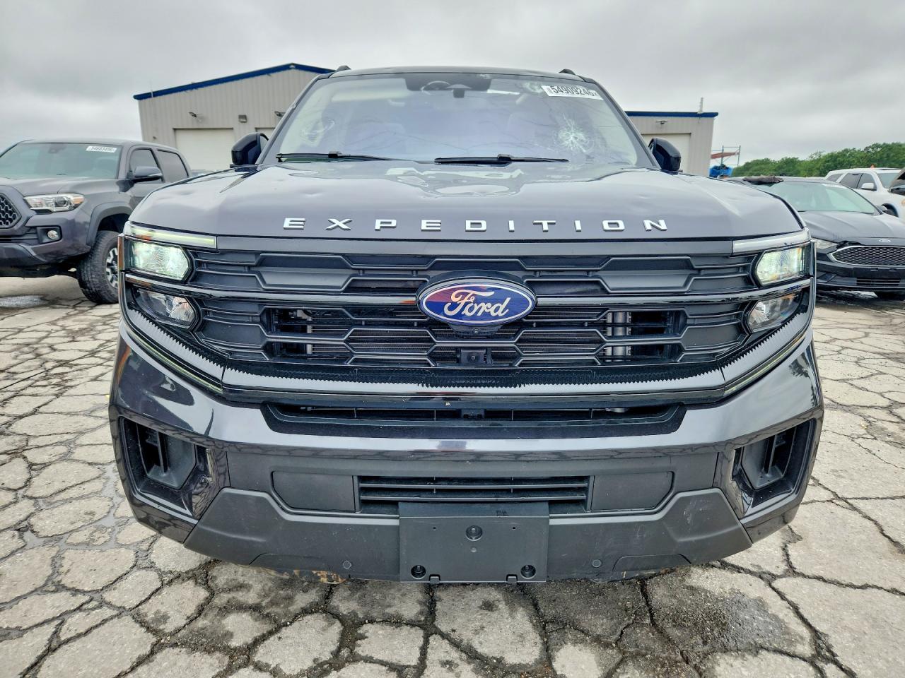 Ford Expedition Active