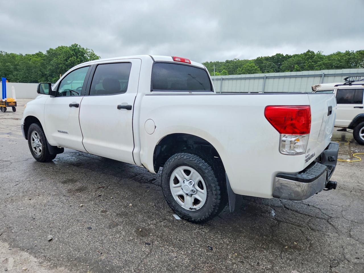 Toyota Tundra Crewmax Sr5