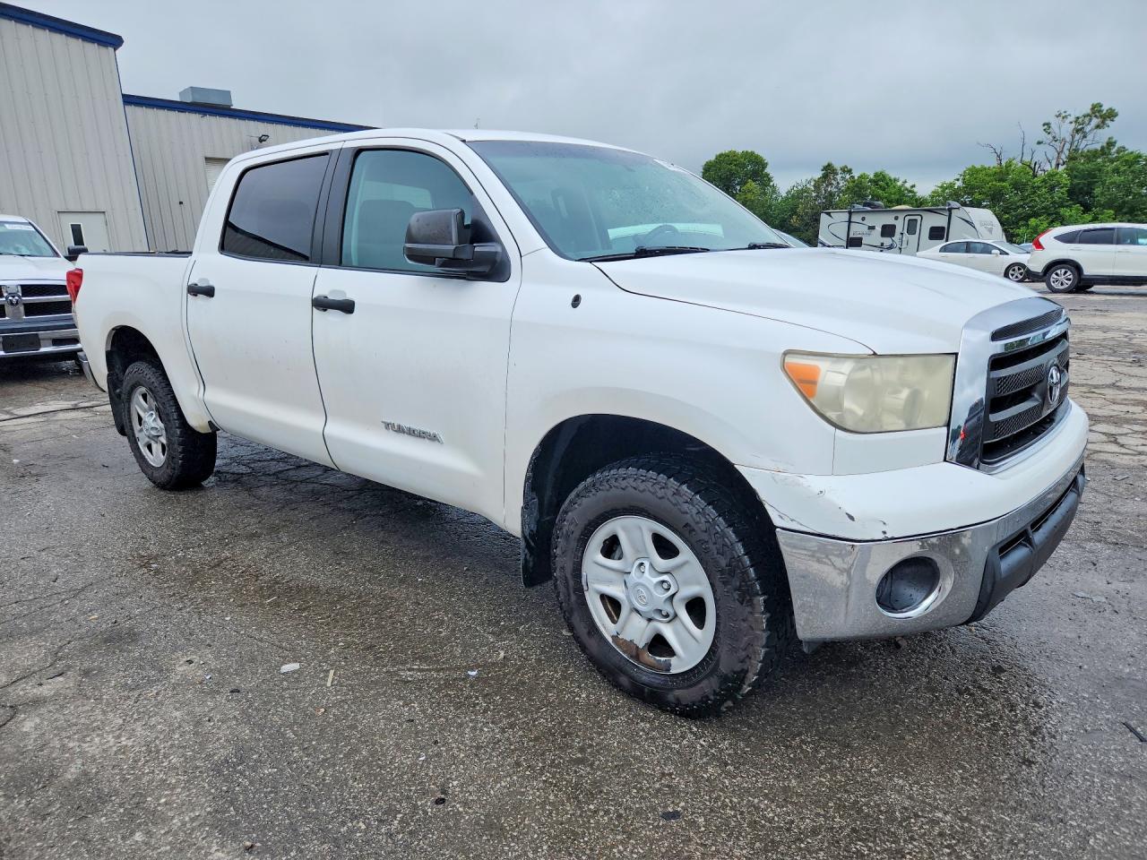 Toyota Tundra Crewmax Sr5