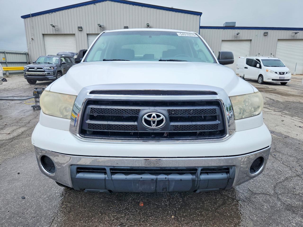 Toyota Tundra Crewmax Sr5