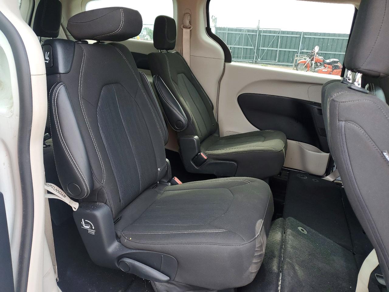Chrysler Minivan Lx