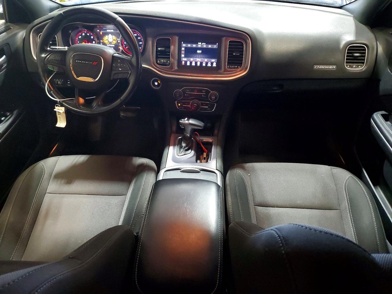 Dodge Charger Sxt