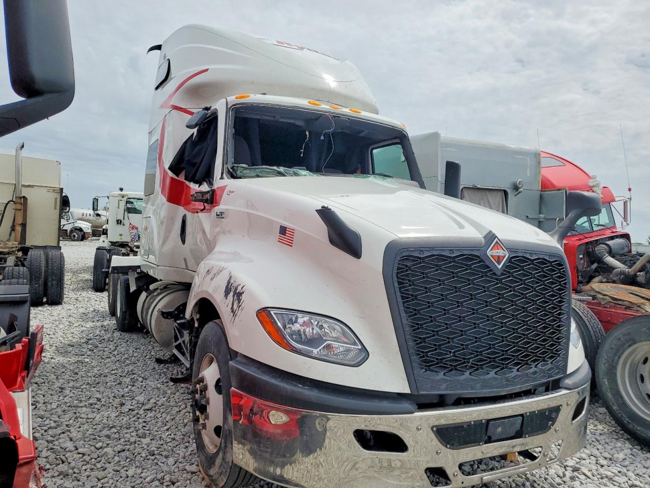 Salvage International Lt625 Image