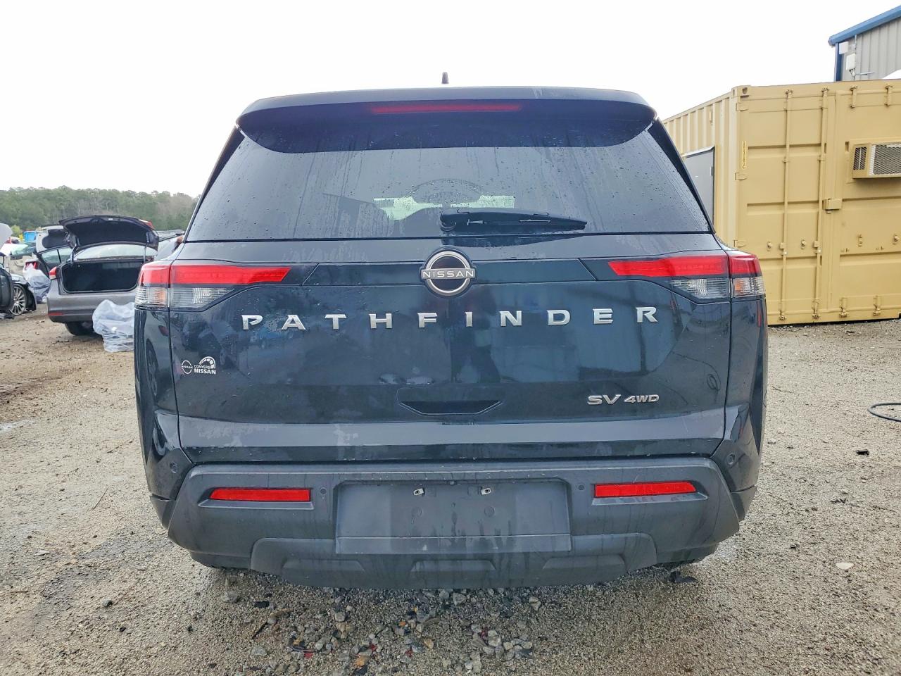 Nissan Pathfinder Sv