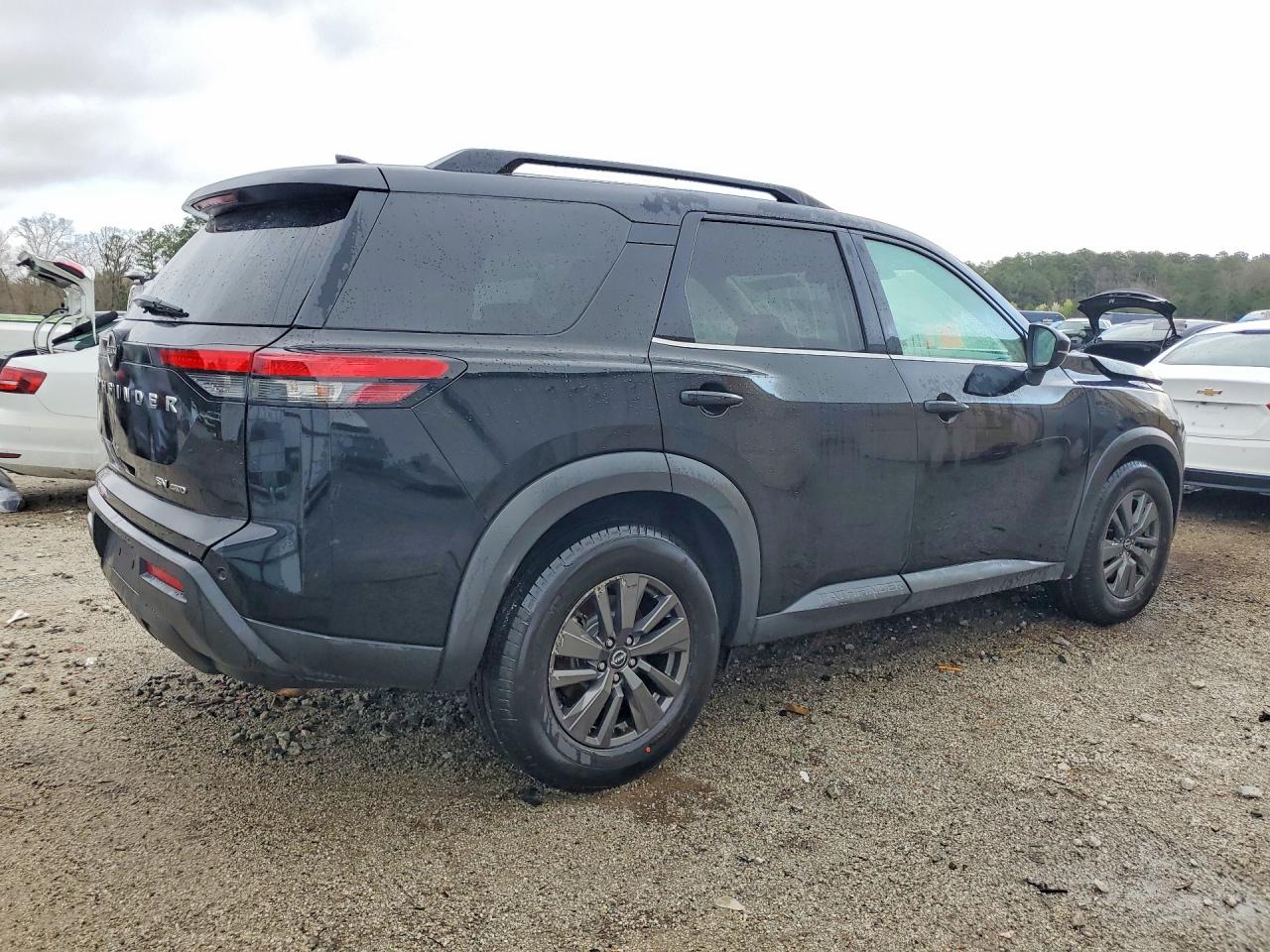 Nissan Pathfinder Sv