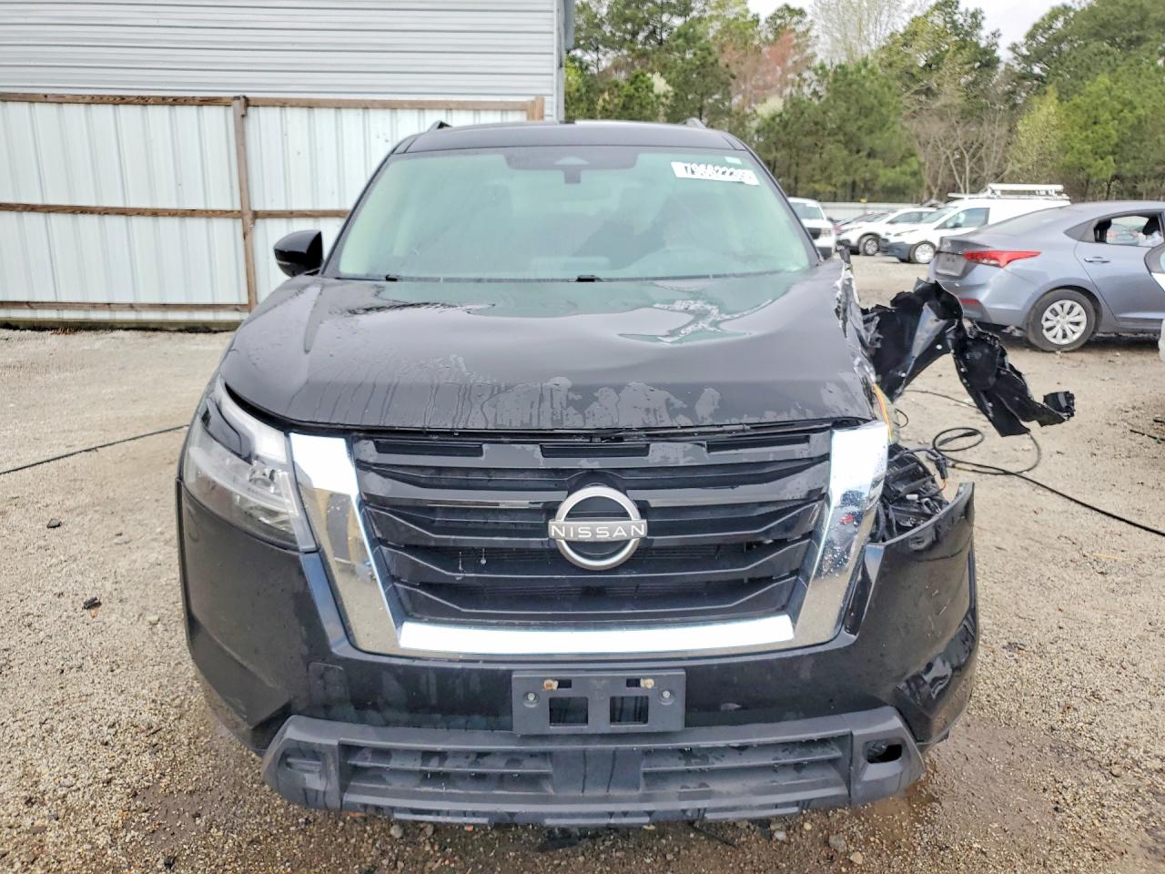 Nissan Pathfinder Sv