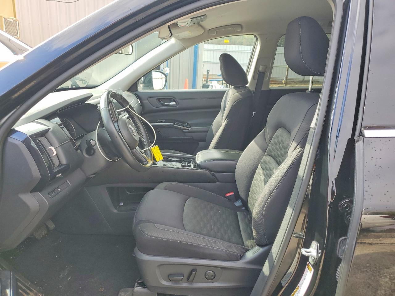 Nissan Pathfinder Sv