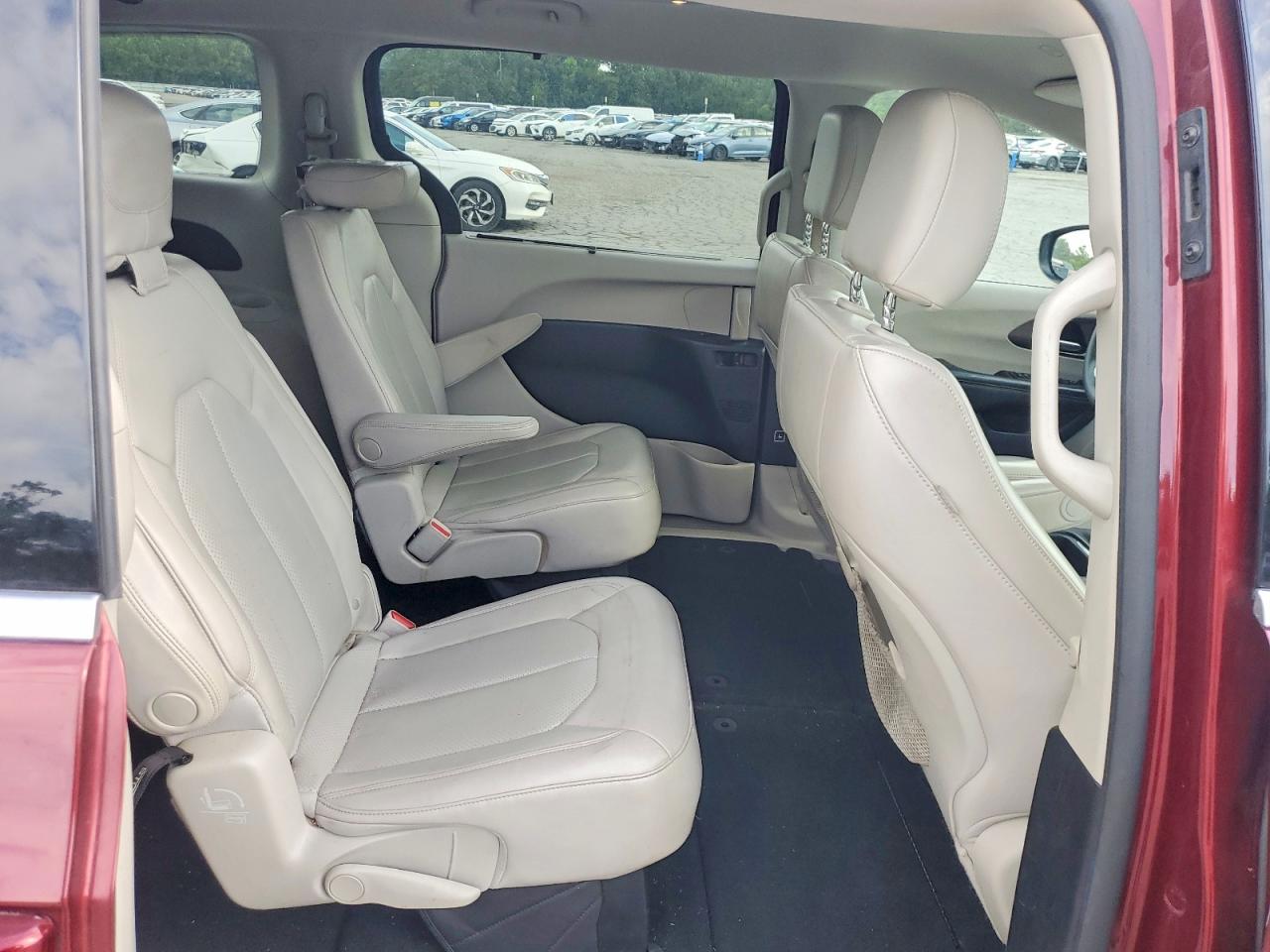 Chrysler Minivan Lxi