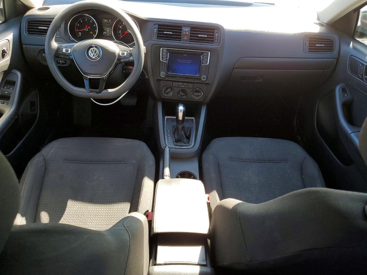 Volkswagen Jetta S
