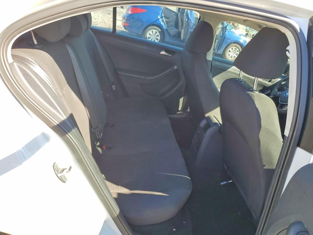 Volkswagen Jetta S