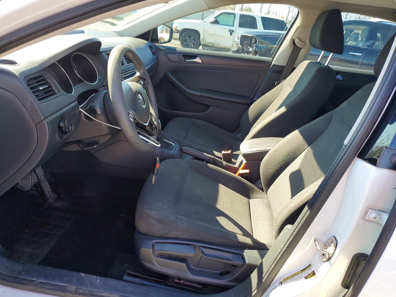 Volkswagen Jetta S