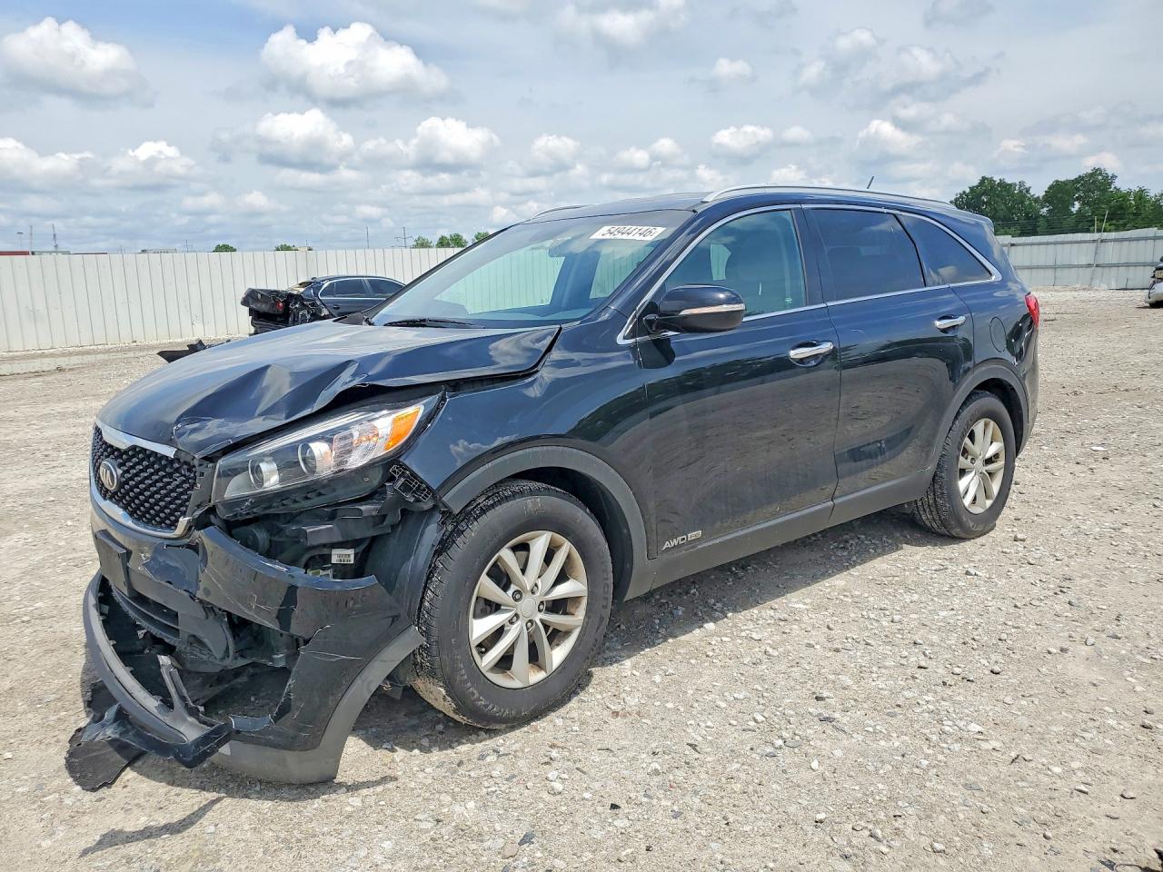 Salvage Kia Sorento Image