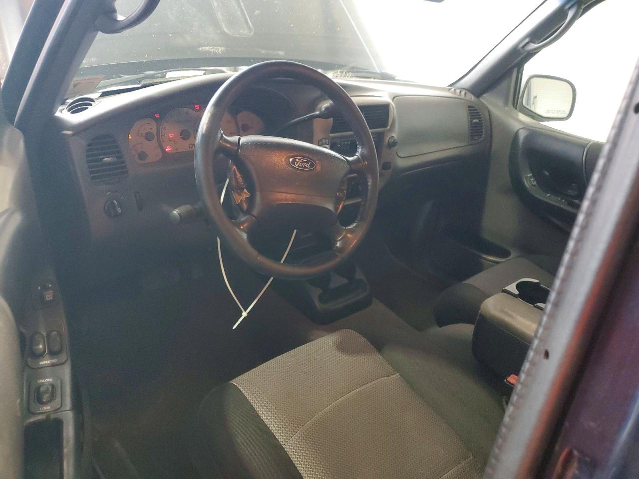 Ford Ranger Super Cab