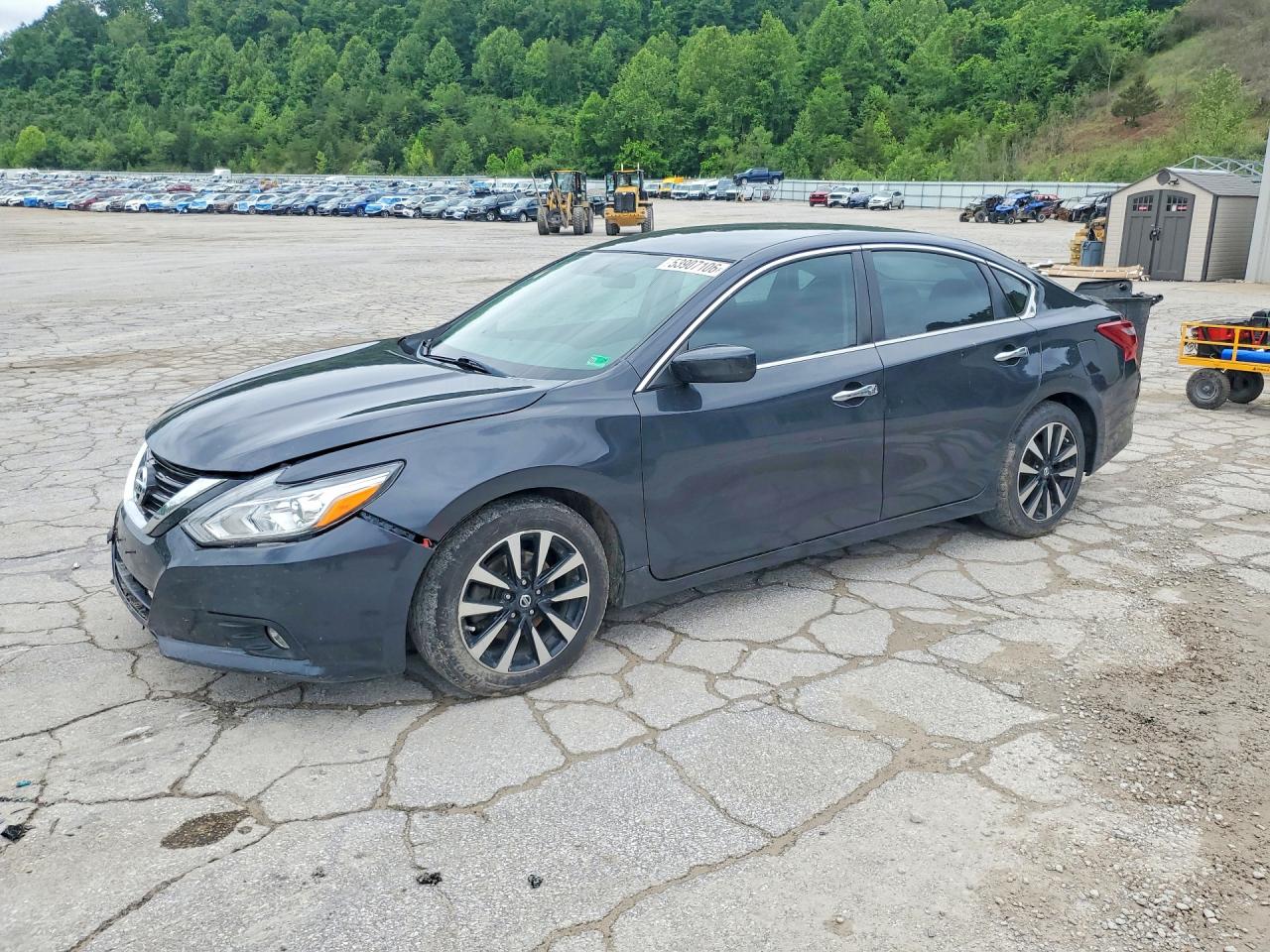 Salvage Nissan Altima Image