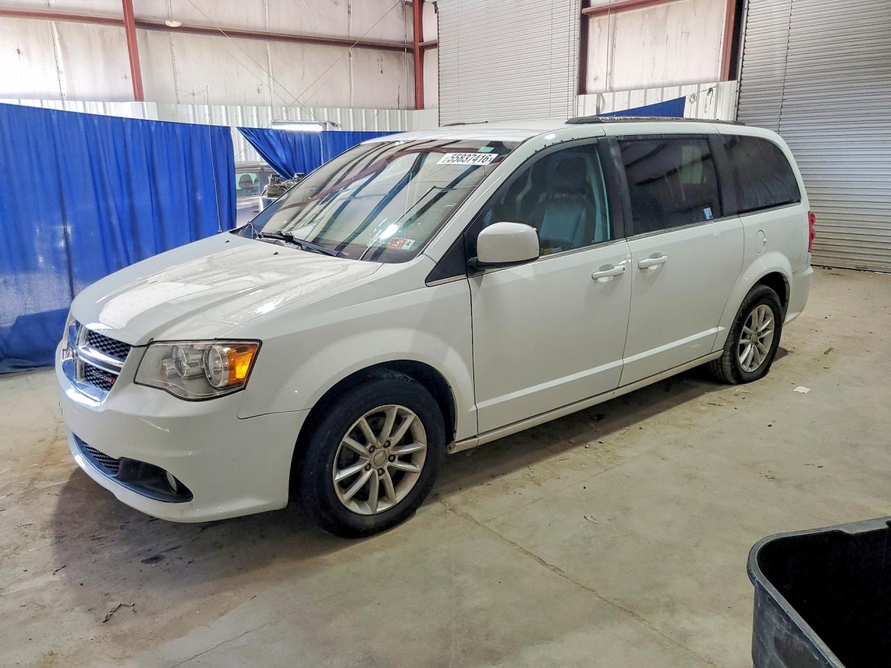 Salvage Dodge Caravan Image