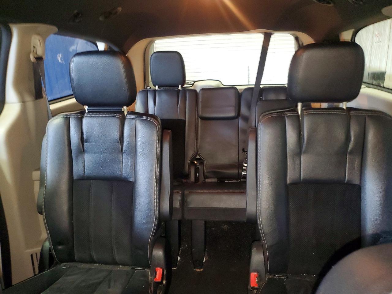 Dodge Caravan Sxt