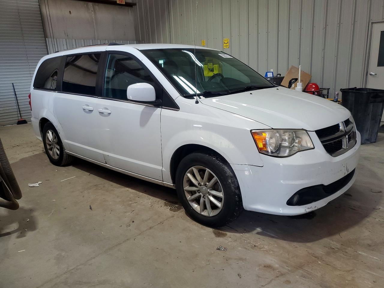 Dodge Caravan Sxt