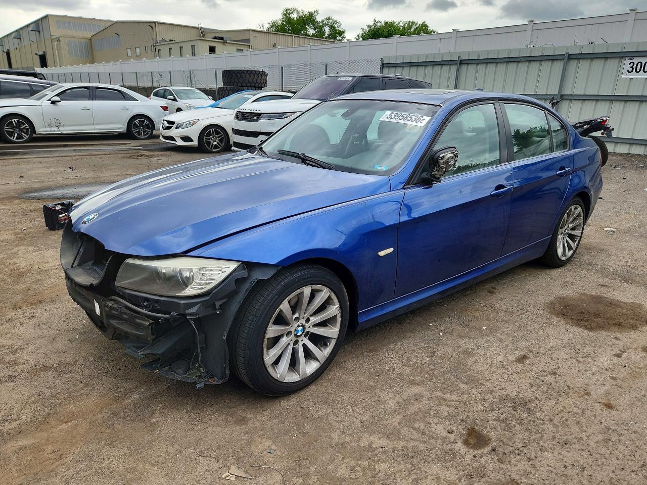 Salvage BMW 3 Series Image