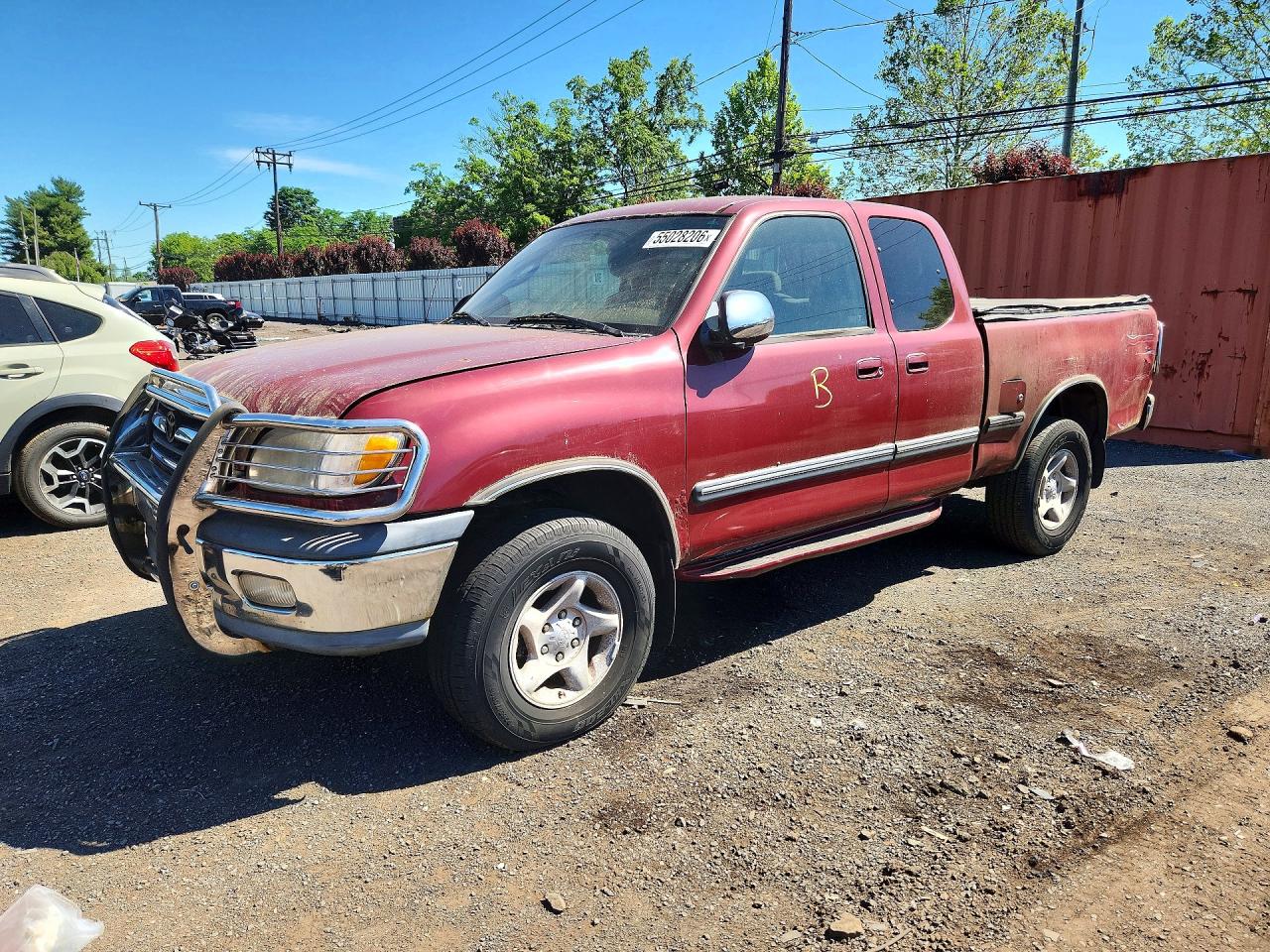 Salvage Toyota Tundra Image