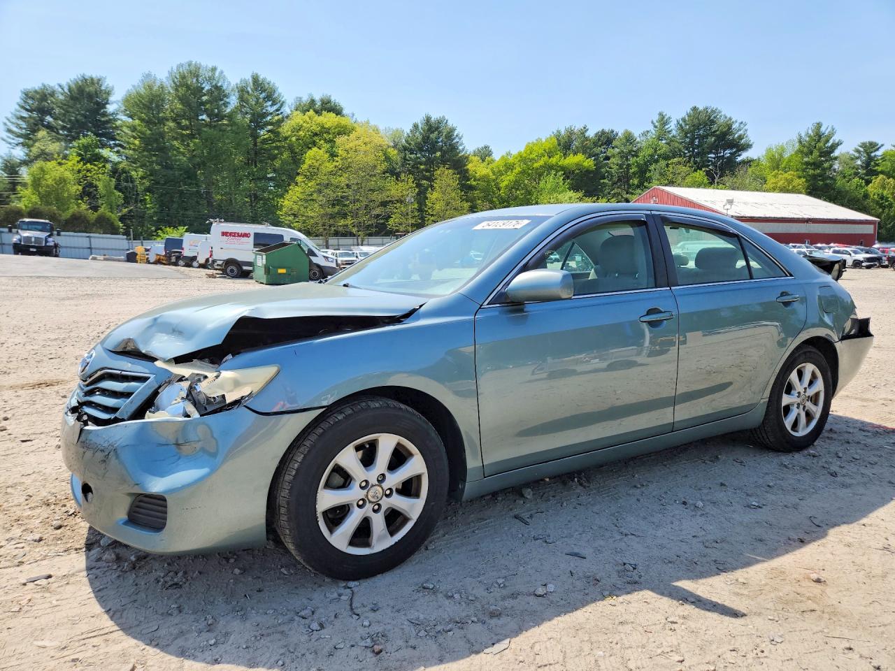 Salvage Toyota Camry Image