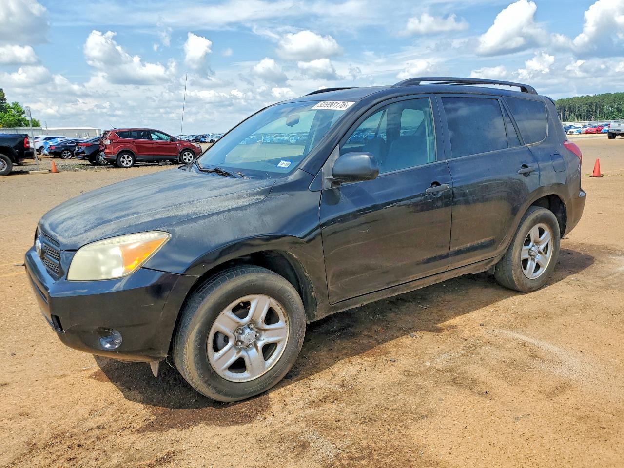 Salvage Toyota RAV4 Image