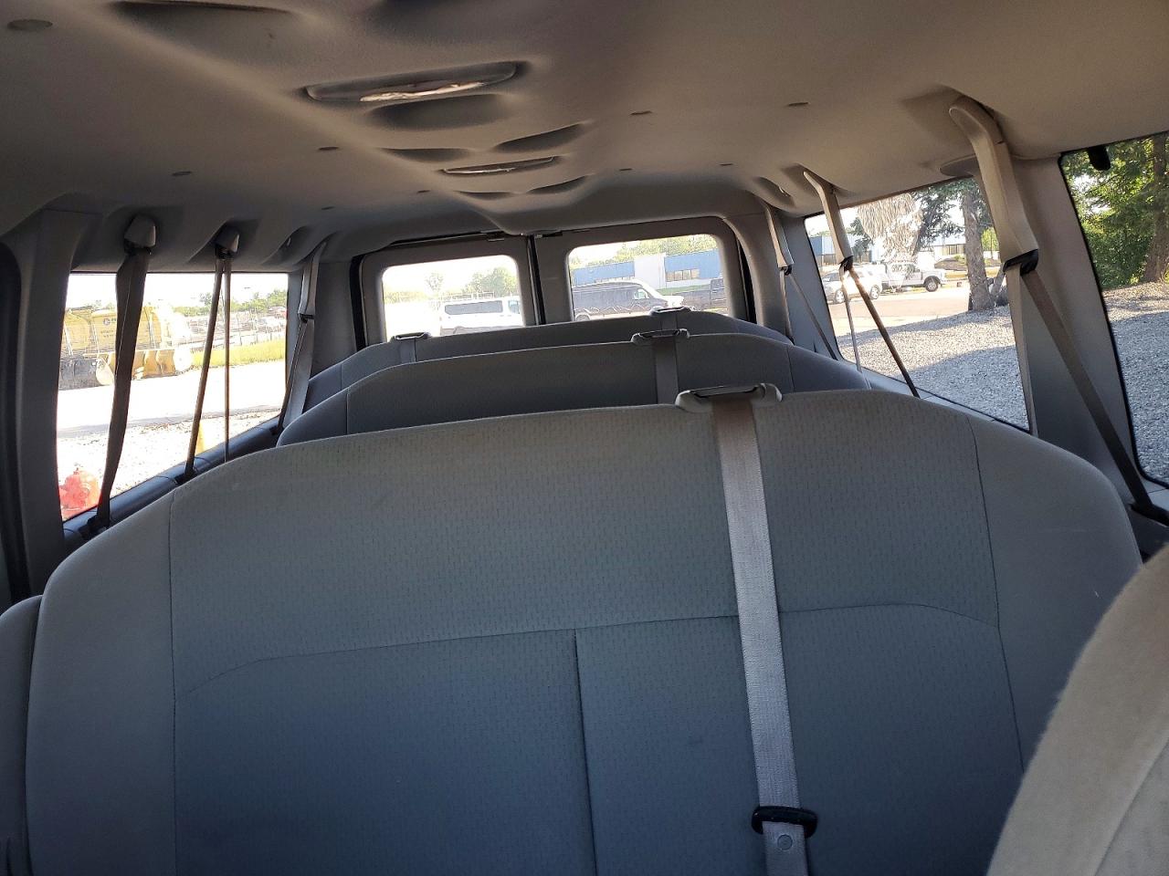 Ford Econoline E350 Super Duty Wagon