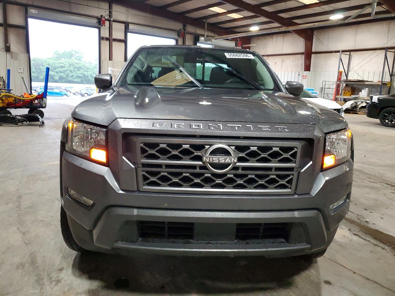 Nissan Frontier Sv